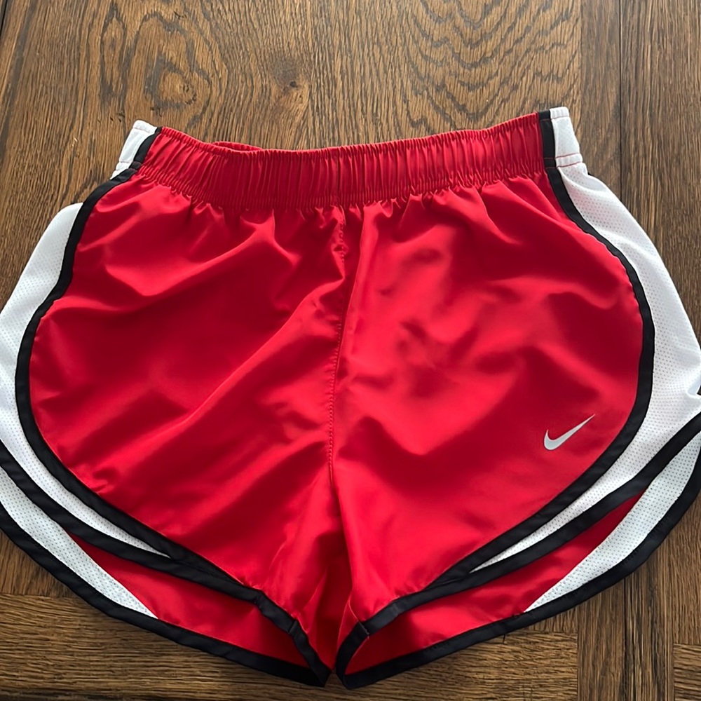 Nike women’s drift running shorts